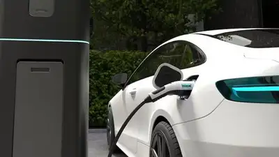 Хакеры взломали электромобиль Tesla и смогли разблокировать платные функции , фото - Новости Zakon.kz от 04.08.2023 05:47