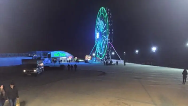 На Кок-Тобе в Алматы работали аттракционы во время карантина