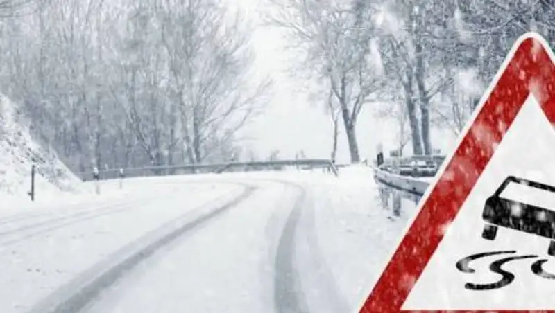 Почти все трассы из Нур-Султана закрыты