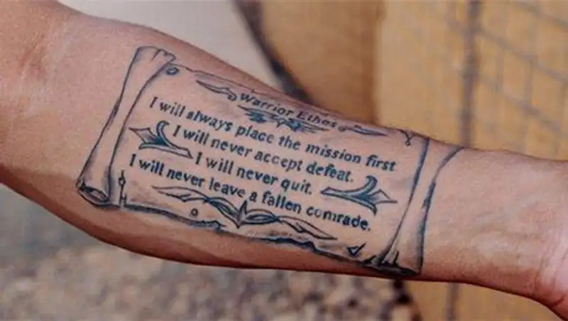 &#8203;Военнослужащим США разрешили носить косички и делать татуировки