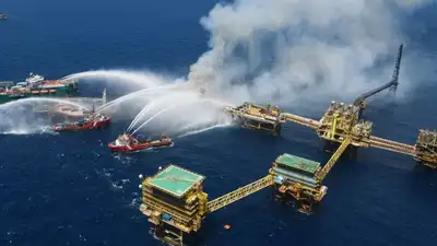 Пожар в Мексиканском заливе: два человека погибли, один пропал без вести, фото - Новости Zakon.kz от 08.07.2023 08:20