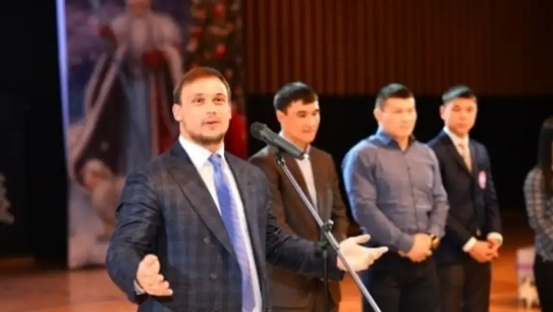 В Караганде в Центре развития бокса прошла благотворительная Новогодняя елка