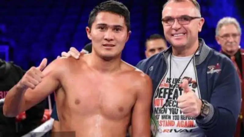 Казахстанский средневес Нурсултанов вошел в ТОП-100 боксеров