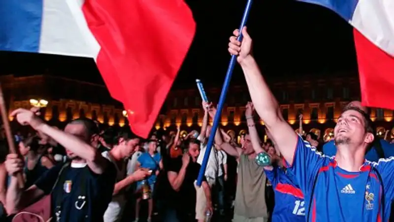 Власти Франции перед Евро-2016 запретили въезд в страну почти 3 тыс. иностранных граждан 