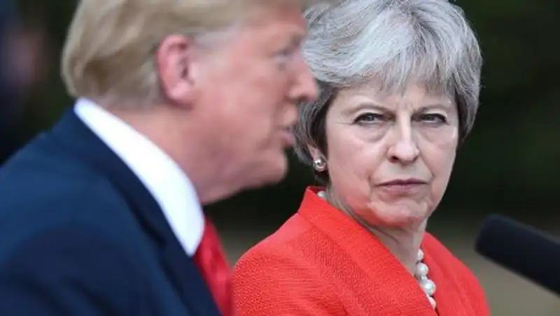 Трамп отчитал позвонившую ему Терезу Мэй