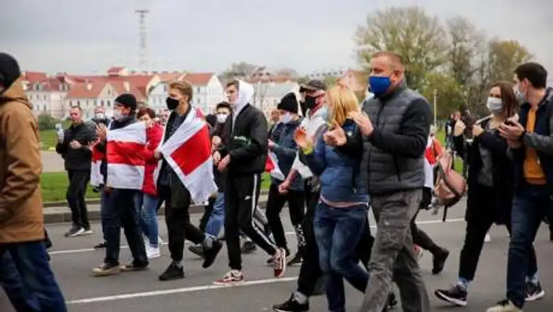 К центру Минска стягиваются протестующие
