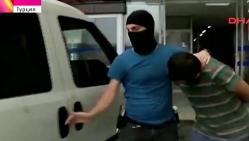 В Турции прошли первые задержания после терактов в аэропорту Стамбула