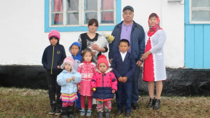 Счастливые квадратные метры. Бизнесмены Жетысу дарят дома многодетным семьям