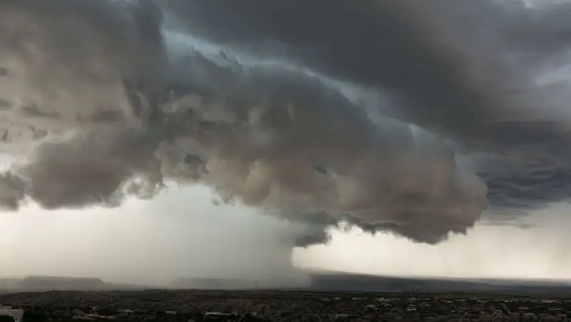 Град, ветер, пыльная буря – прогноз погоды на 5 июля