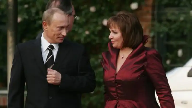 Жена-невидимка: все о жизни экс-супруги Владимира Путина Людмилы