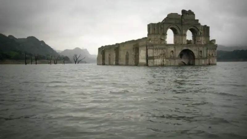 Древний храм появился из-под воды на юге Мексики