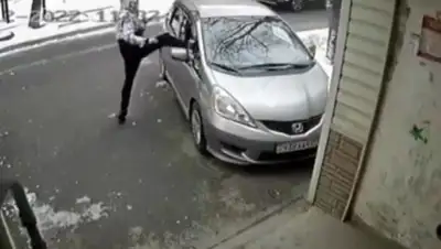 автовзлом, фото - Новости Zakon.kz от 14.02.2022 21:21