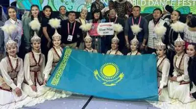 Танцевальный коллектив из Караганды завоевал "серебро" на международном фестивале в Южной Корее 