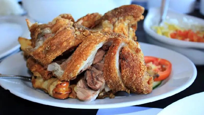 Нужно ли человеку запасаться жиром перед зимой, рассказала диетолог