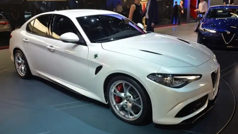 Alfa Romeo отложила выпуск новых моделей до 2018 года