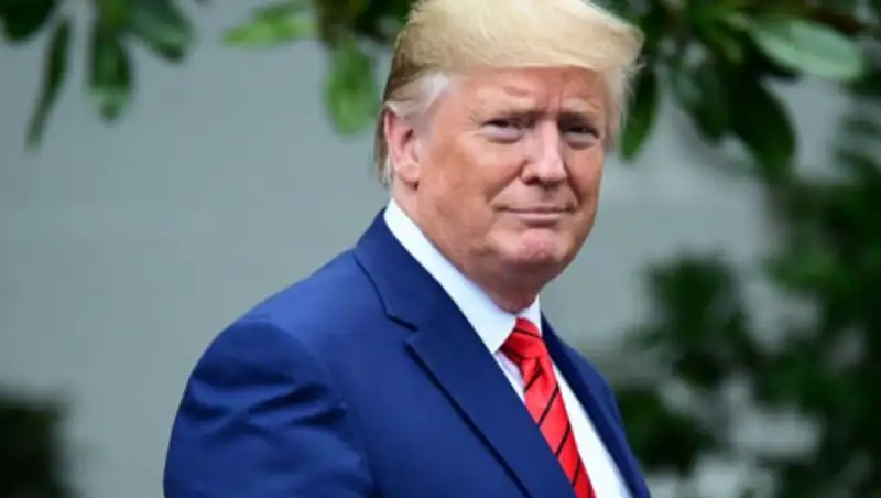 Трамп позвонил в космос