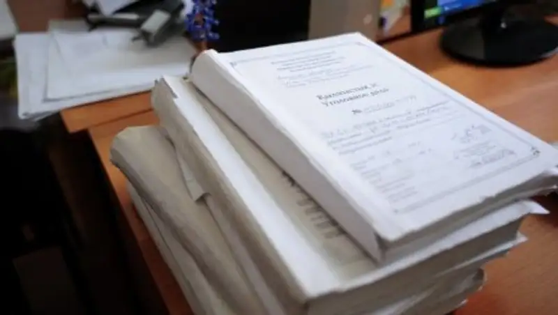 В Атырауской области чиновника обвиняют в «крышевании» бизнеса родственников