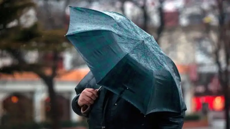 Штормовое предупреждение объявлено в шести регионах страны