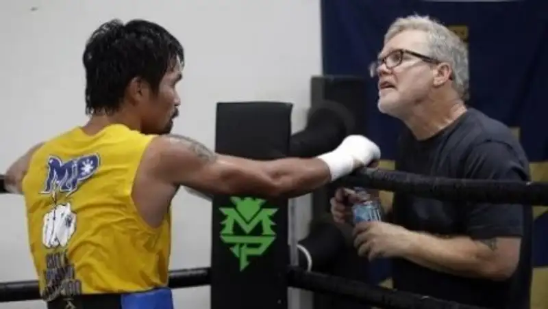 Фредди Роуч: Зачем Альваресу драться с Головкиным за малые деньги? 