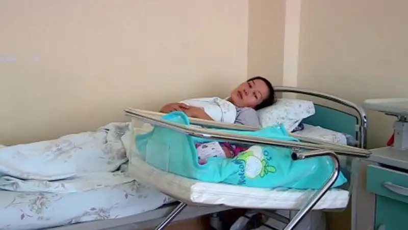 В Казахстане информация о рождении ребенка будет сразу поступать в ЗАГС