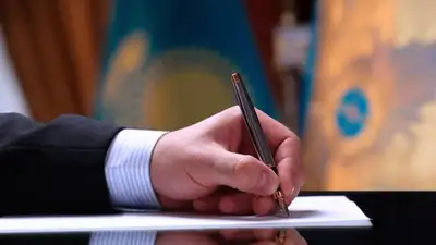 Токаев подпишет указ о выборах депутатов Сената 26 ноября, фото - Новости Zakon.kz от 26.11.2022 11:24