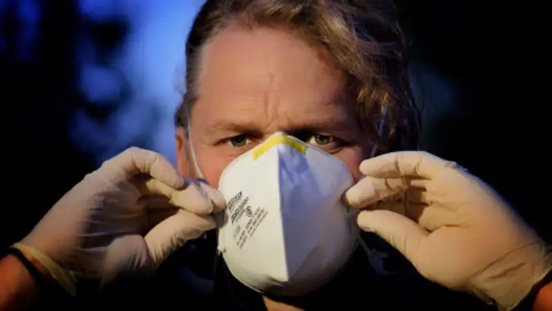 Как влияет коронавирус на курильщиков, рассказали в Минздраве России