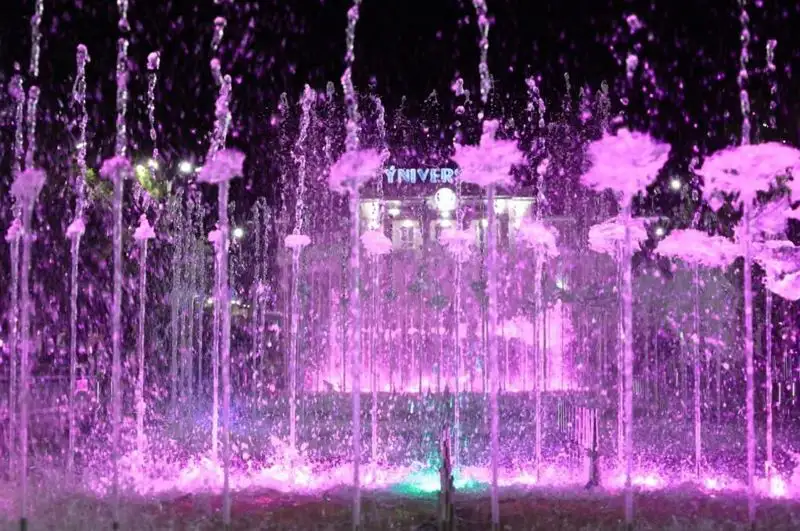 В Костанае появился светомузыкальный фонтан, фото - Новости Zakon.kz от 11.08.2023 11:09