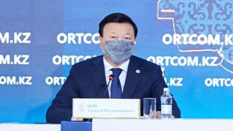 Примерные сроки ревакцинации от COVID-19 назвал Цой