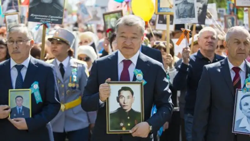 Более 20 тысяч человек приняли участие в акции «Бессмертный полк» в Усть-Каменогорске