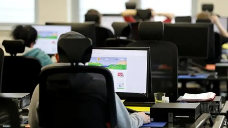 Эксперты рассказали, кто первым попадет под сокращение в этом году