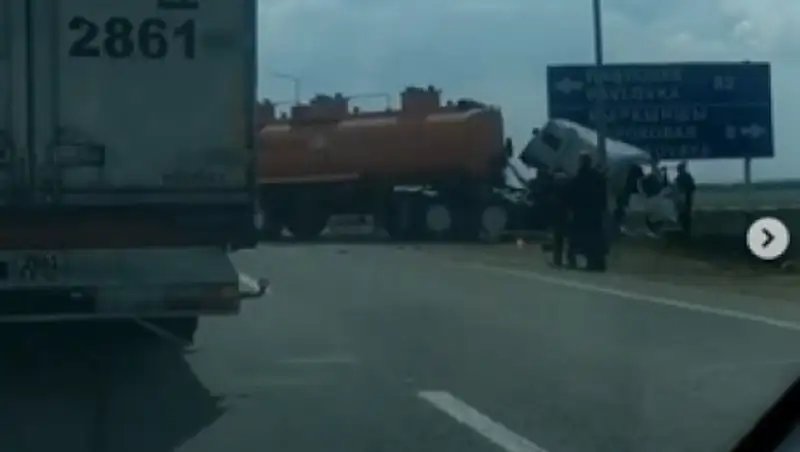 Серьезное ДТП с бензовозом и грузовиком произошло в Нур-Султане