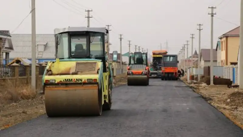 В Атырау заасфальтируют 220 километров автодорог