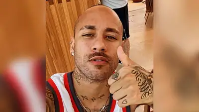 Футбол Новая прическа, фото - Новости Zakon.kz от 13.11.2023 12:19