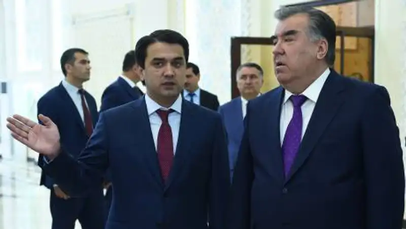 Наследник Эмомали Рахмона болен - СМИ