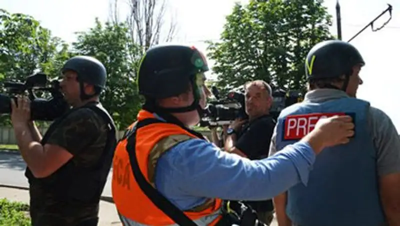 Украина пригрозила лишить аккредитации российские телеканалы