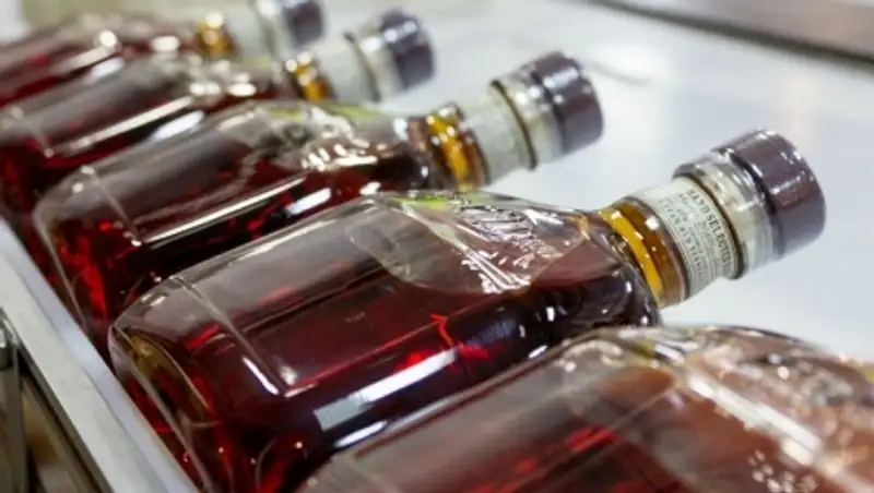 Школьница умерла от фальшивого виски в Красноярске