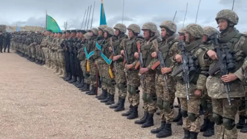 Как военные помогают жителям Арыси