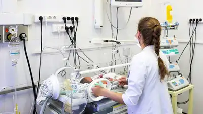 Токаев поручил повысить престиж медицинской профессии, фото - Новости Zakon.kz от 29.03.2023 11:12