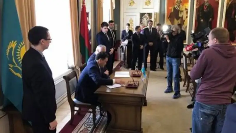 Булат Бакауов: Теперь у нас есть братская область в Беларуси