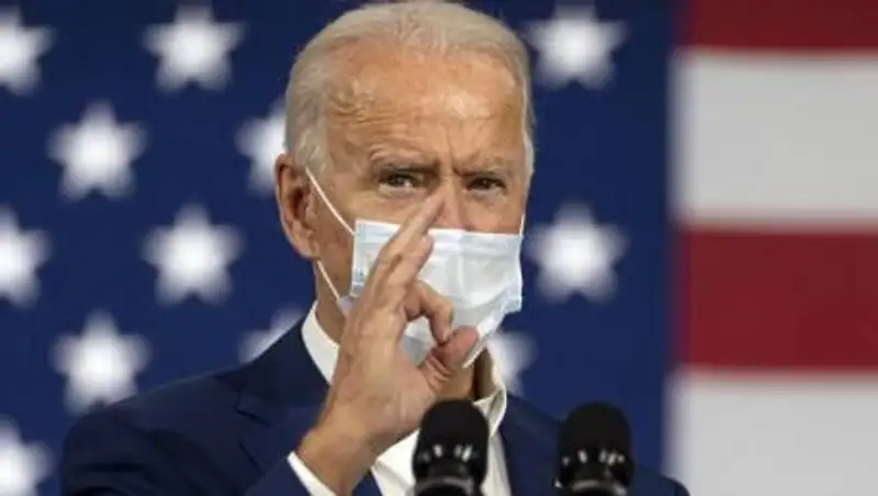 Байден назвал "неандертальским" решение Техаса отменить масочный режим