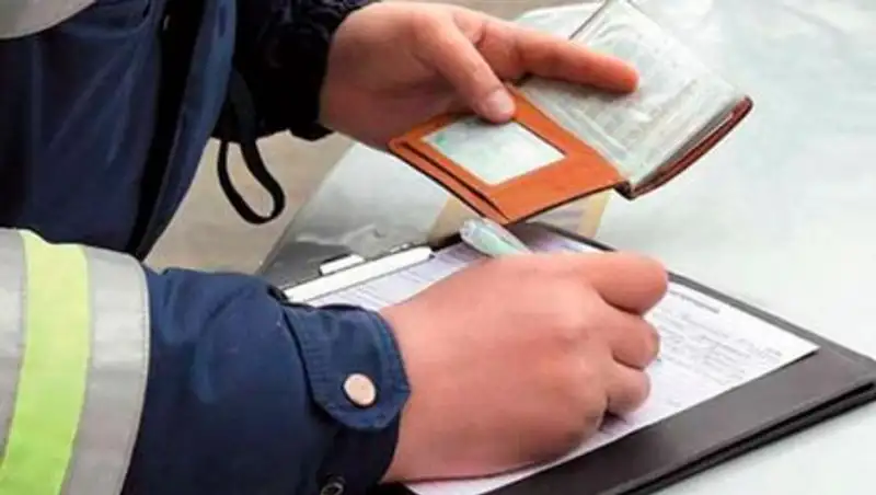 Астанада прокуратура қызметкеріне жол ережесін бұзғаны үшін 80 мың теңге айыппұл салынды