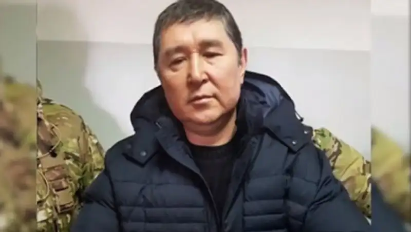 Видео с задержанным "Сериком-голова" показал КНБ