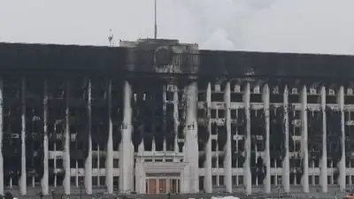 Сгоревший акимат алматы , фото - Новости Zakon.kz от 19.12.2022 11:49