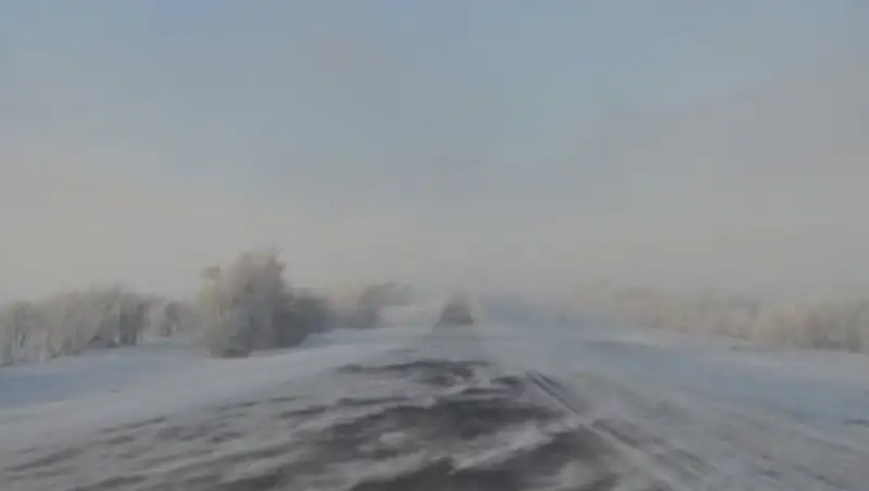 В трех областях Казахстана закрыты дороги