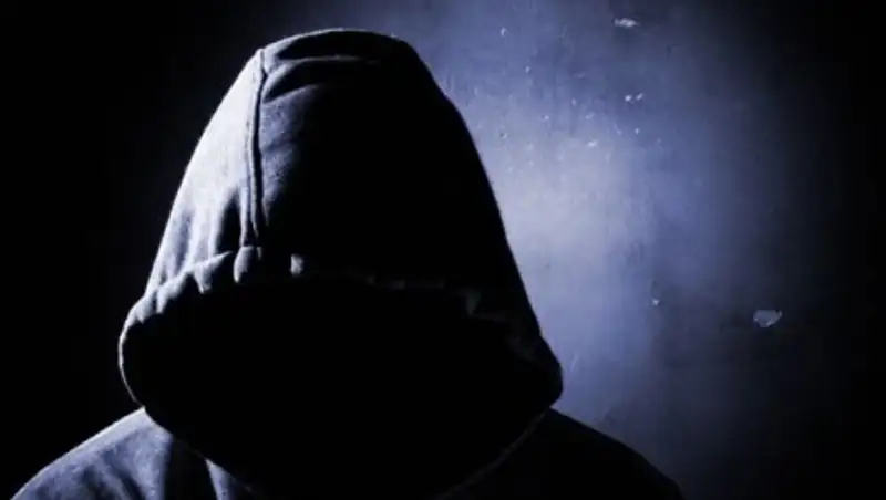 В Актау мужчина с обрезом совершил два разбойных нападения за день