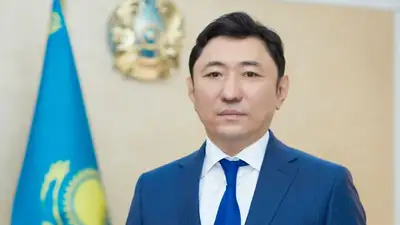 Видео целующихся якобы вице-министров энергетики прокомментировал Акчулаков