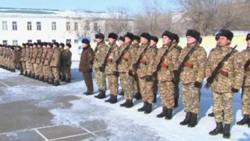 60 слушателей военно-технической школы приняли присягу в Актобе