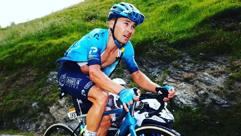 Лидер Astana Qazaqstan Team Луценко получил серьезную травму