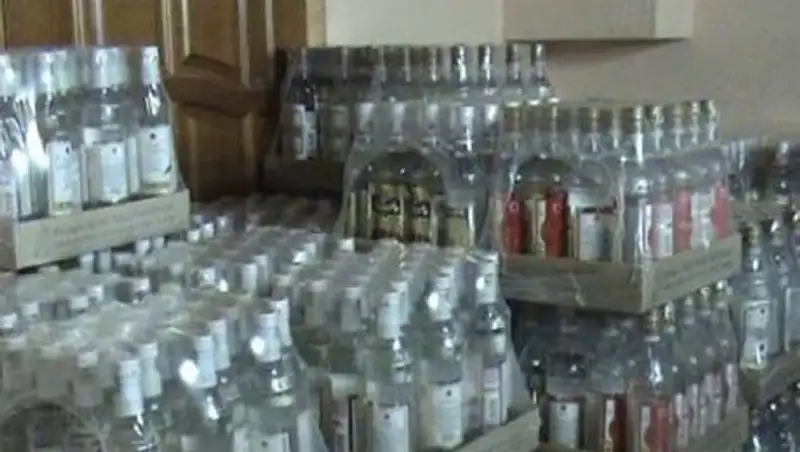 Ежегодно в РК выявляют более 10% не соответствующей госнормам алкогольной продукции, фото - Новости Zakon.kz от 24.10.2013 20:39