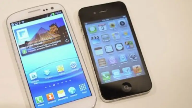 Samsung поиздевался над владельцами iPhone